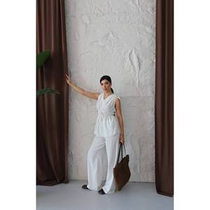 Blusa da donna in maglia elastica e Set di pantaloni con caratteristiche dettagliate - Product Image 1