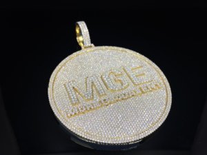 จี้สแตนเลสสตีลแบบกำหนดเอง ประดับเพชร CZ สไตล์ฮิปฮอปสำหรับผู้ชาย - Product Image 5