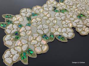 Top vente chemins de Table brodé fleur motif Design verre perlé napperons à la main chemins perlés décor de Table napperons - Product Image 3