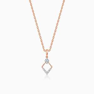 จี้เพชรรูปมงกุฎสีทองที่สวยงามสร้างขึ้นสำหรับสร้อยคอที่หรูหราให้ประกายระยิบระยับสำหรับงานแต่งงาน - Product Image 3