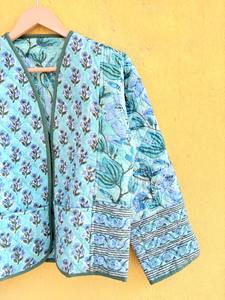 Veste de style kimono à imprimé floral en coton indien pour femmes, veste matelassée à boutons, vêtement décontracté pour toutes les saisons - Product Image 2