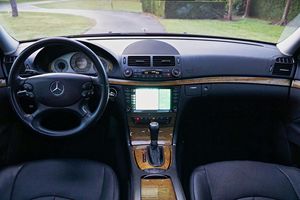 รถยนต์มือสองปี 2007 เมอร์เซเดส-เบนซ์ E550 ซีดาน พวงมาลัยซ้าย/ขวา - Product Image 3