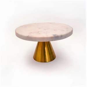 Soporte redondo para tartas de mármol blanco con base dorada en forma de cono de lujo, ideal para servir postres, exhibir pasteles y Decoración de mesa - Product Image 4