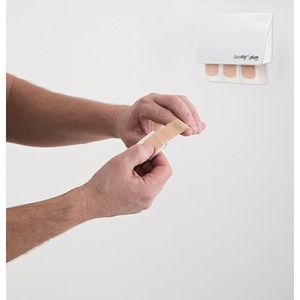 QuickFix UNO Transparent PLUM Apósitos Autoadhesivos para Heridas Aprox. Dispensador de Yeso de 130 x 85 x 35 mm - Product Image 4