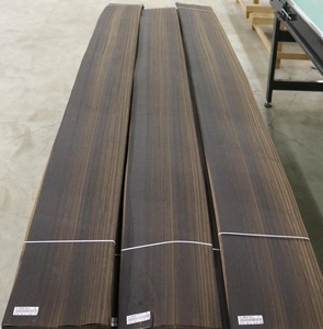 แผ่นวีเนียร์ไม้โอ๊คคุณภาพสูงเป็นมิตรกับสิ่งแวดล้อมแผ่นไม้วอลนัทรมควันเฟอร์นิเจอร์ห้องนั่งเล่นดีไซน์ทันสมัยกันน้ำ - Product Image 3