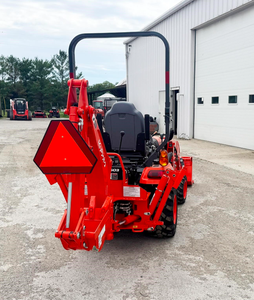 จัดส่งฟรี รถตักล้อยาง Kubota BX23S พร้อมหัวตักด้านหน้า สีแดง รถแทรกเตอร์ขับเคลื่อน 4 ล้อ - Product Image 2
