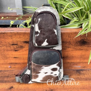 La más nueva moda de pelo en piel de vaca al aire libre solo hombro pecho bolsa occidental cuero genuino ciclismo deportes bandolera para Unisex - Product Image 1