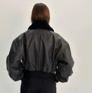 Veste à col en cuir de qualité supérieure pour femmes avec fermeture à glissière et doublure en fourrure confortable pour la veste universitaire Winter Warmth - Product Image 3