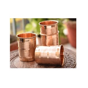 Copas de vino de vidrio de metal de cobre de diseñador a bajo precio Diseños de moda Diseños más de tendencia Uso muy exigente en hoteles - Product Image 1