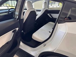 2020 Tesla โมเดล Y มอเตอร์ซีดานสี่ใบพัด AWD ความสามารถในการขับขี่ด้วยตนเองเต็มรูปแบบไฟลิเธียมภายในอัตโนมัติ - Product Image 5