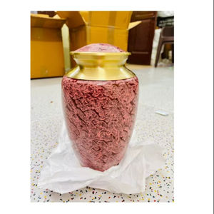 Urne funéraire en laiton de style américain à l'aspect antique, élégante, pour cendres humaines, métal artisanal, adulte, 220 pouces cubes - Product Image 1