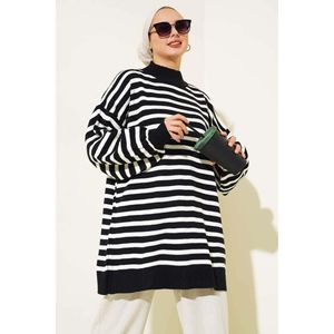 เสื้อถักแขนบอลลูนลายทางสีดำ - Product Image 4