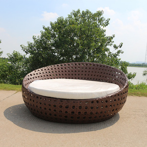 Aluminum Frame PE Rattan Plastic Hotel Pool Side Beach Sunbed <b>Moon</b> <b>Chair</b> Outdoor Furniture - Product Image 1