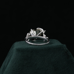 Bague de mariage en plaqué or blanc massif 18KT en forme de cœur vert diamant cultivé en laboratoire pierre latérale design personnalisé style tendance IGI - Product Image 4