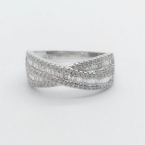 Elegant Baguette Diamond Engagement Ring-a Stylish Gem for Your Special Day - Product Image 1