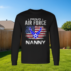 Camiseta de manga larga Proud Air Force Nanny con diseño de bandera estadounidense - Product Image 3
