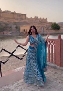 El último diseñador de Fab Zone Georgette Lehenga Choli señoras niñas elegante vestido pakistaní secuencia bordado trabajo boda larga - Product Image 5