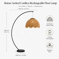 Lámpara de Pie Recargable Inalámbrica de Ratán con Pantalla Tejida a Mano para Hoteles, Resorts y Restaurantes