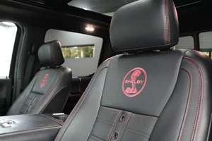 F-150 Sedán 2023 con Tracción en las Cuatro Ruedas, Control de Crucero Adaptativo, Neumáticos R17, Asientos de Cuero, Techo Panorámico y Luces LED - Product Image 2