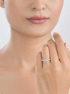 Anillo de joyería de moda de oro blanco de 14K de la mejor calidad, Diamante de moissanita VVS de corte cuadrado para boda y compromiso - Product Image 3