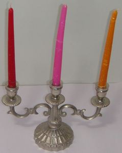 Candelabro de Metal con Acabado Plateado Antiguo, Elegante Portavelas Geométrico para Decoración de Eventos y Fiestas Navideñas - Product Image 6