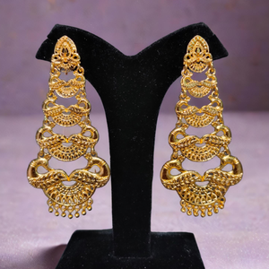 Boucles d'oreilles serties de boucles d'oreilles traditionnelles en plaqué or 22CT style Jhumka bijoux pour femmes portées par les exportateurs - Product Image 1