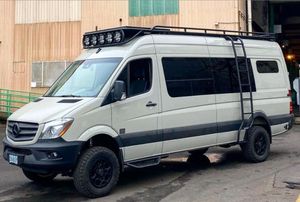 Acheter Maison mobile de caravane en fibre de verre pour camping-car familial de luxe 4x4 d'occasion pour camping-car d'aventure et de voyage tout-terrain adapté. - Product Image 2