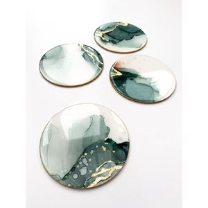 Posavasos de resina duraderos para uso diario y protección de bebidas, Juego de 4 para uso doméstico plano a un precio muy asequible - Product Image 1