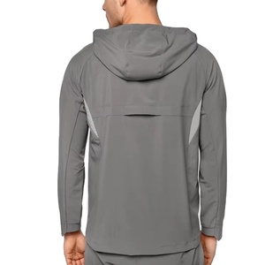 แจ็กเก็ตมีฮู้ดผู้ชายกันลมมีซิปน้ำหนักเบาพร้อมโลโก้แจ็คเก็ตกันลมโพลีเอสเตอร์ - Product Image 4