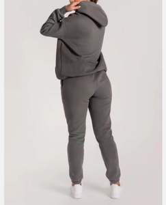 Conjunto de sudadera polar de 2 piezas para mujer personalizada de alta calidad Pantalones de joggers de moda con tops cortos de longitud - Product Image 3