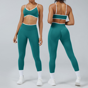 2025 nouveau à la mode sans couture personnalisé vêtements actifs Gym 4 pièces Yoga ensembles Fitness vêtements de sport ensembles d'entraînement pour les femmes - Product Image 1