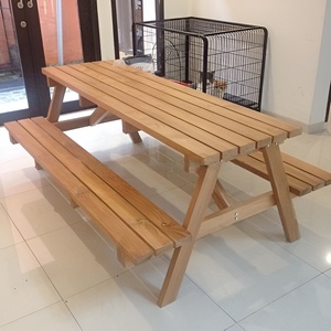 Conjunto de Muebles de Jardín Modernos de Madera Maciza Duradera y Personalizada, Mesa de Picnic con Banco, Muebles de Patio Tradicionales para Jardín o Parque - Product Image 5