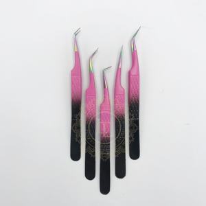Pince à cils en acier inoxydable motif arc-en-ciel ombré Étiquette personnalisée Revêtement en poudre Pince à épiler durable à pointe de diamant - Product Image 2