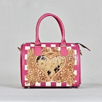 Nouvel Arrivage en Gros : Sacs Bandoulière en Cuir Véritable Faits Main avec Motif Cœur, Style Western, à Carreaux et Fleurs Gaufrées pour Femme