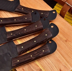 Vente en gros sur mesure, commande en gros, ensemble de cinq couteaux de chef durables ambidextres faits à la main en acier inoxydable avec revêtement noir - Product Image 1