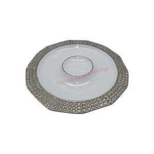 Customizable <b>White</b> <b>and</b> Golden Metal Serving Tray Standard Quality <b>Kitchen</b> <b>Accessories</b> for Sale - Product Image 5