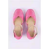 Espadrille à talon compensé fermé