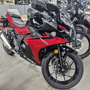 Motocyclettes SUZZUKI GIXXER 250R ABS 248CC 4 temps, refroidies par liquide, abordables, en promotion – Ventes automobiles - Product Image 1