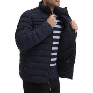 Conception fabriquée en polyester de grande taille Arrivée d'hiver personnalisée Coupe-vent léger pour hommes Veste à bulles rembourrée pour l'extérieur - Product Image 3