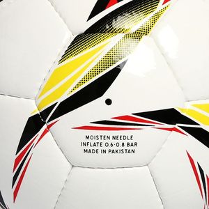 Pallone da calcio da allenamento in TPU cucito a mano in Pakistan con Design personalizzato per ordini di Club all'ingrosso o Coaching professionale - Product Image 5