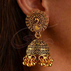 Vente directe d'usine, nouvelle arrivée, boucles d'oreilles tendance en acier inoxydable plaqué or, design personnalisé, fabriquées au Pakistan - Product Image 4