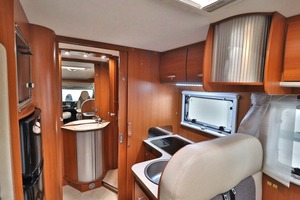 Autocaravana Económica LIMPIA, Modelo Miller Tennessee Queens Luxury 2017, Usada para Acampar - Product Image 2