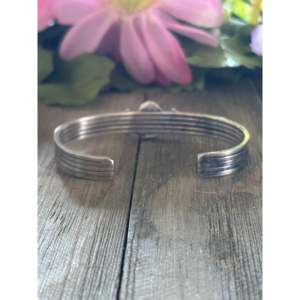 Bracelet manchette en argent sterling et turquoise Kingman fait main Navajo - Bijou de collection culturel - Product Image 5