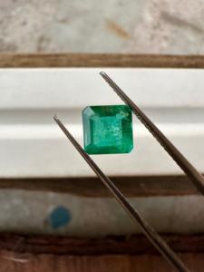Piedra de corte de Esmeralda cuadrada de Zambia Natural excelente de 7 MM con piedra preciosa suelta de buen brillo para hacer joyería de 1,69 quilates - Product Image 4