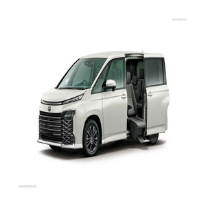 GD6 2023 Usado para Noah SUV AWD, Asientos de Cuero, R17 Oscuro - Product Image 2