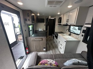 Used 2024 J-a-y-c-o Jay Flight 264BH ready to sell - Product Image 5