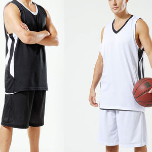 Uniforme de Baloncesto Deportivo Antibacterial de Secado Rápido y Transpirable de Talla Grande con Diseño Personalizado, Logotipo Serigrafiado Reversible - Product Image 3