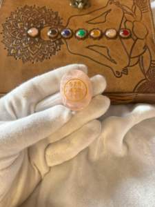 Vente en gros de cristaux de guérison naturels en quartz rose sculptés à la main, symbole de zibu, pierres polies, cadeaux spirituels Feng Shui pour l'amour - Product Image 3