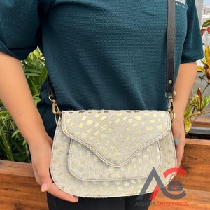 Nouvelle arrivée de cuir de fourrure métallique sac à main sac à bandoulière gitane Boho cuir véritable Vintage fait à la main Style occidental multi-usages sac à bandoulière - Product Image 1