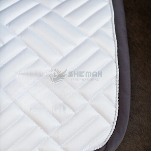 Tapis de selle de cheval professionnel absorbant les chocs conception respirante à séchage rapide pour les coussins de selle de confort d'équitation personnalisés - Product Image 6